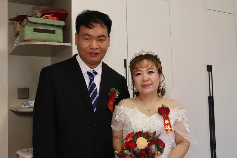 和前夫复婚不算二婚。二婚是跟不同人再结婚，可复婚是离婚男女恢复旧情。从法律上讲，