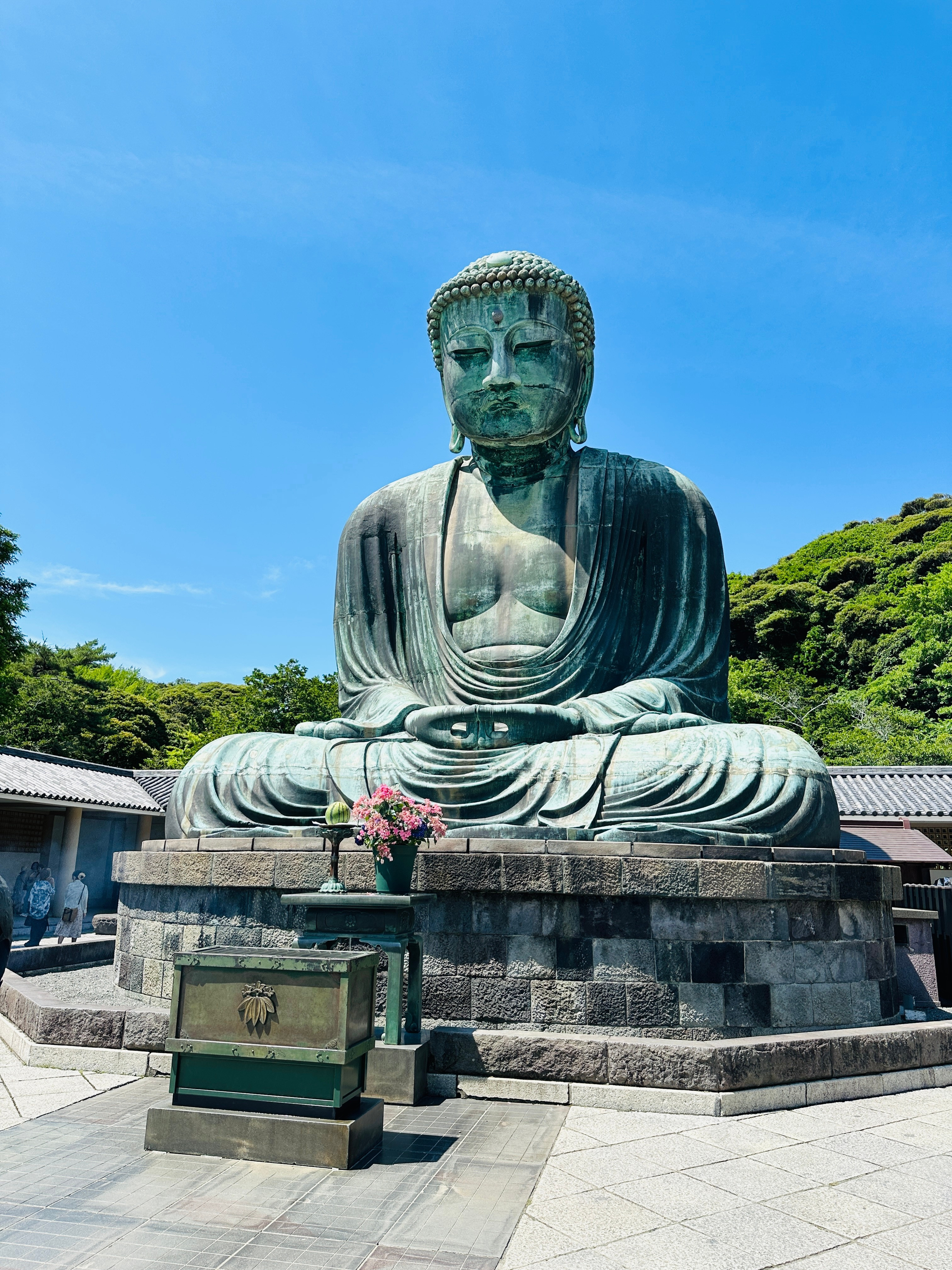 日本旅游业凉了？因素应该是各个方面的，首先是涨价不少的签证费用，就打消了不少人去