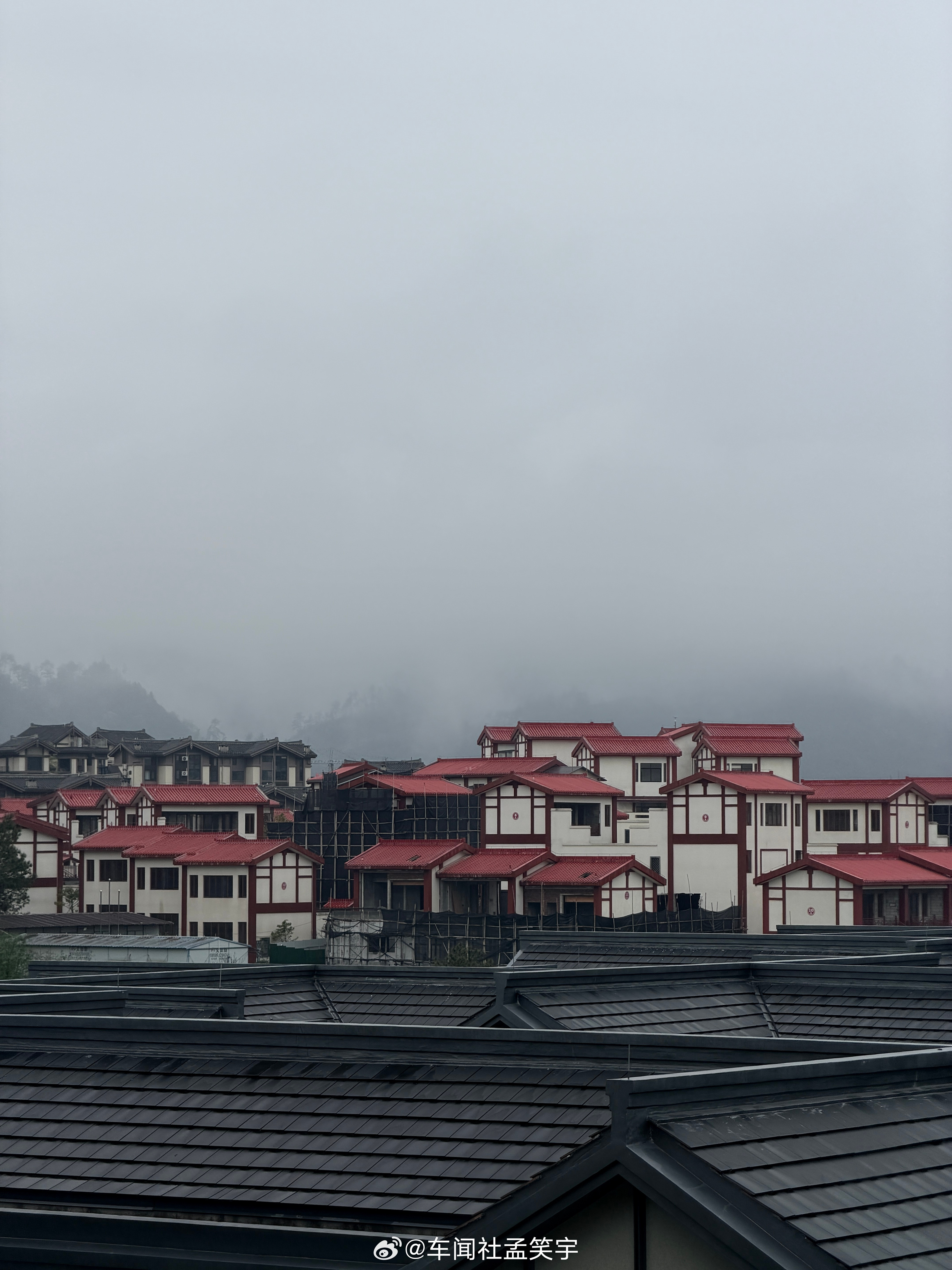 周末就适合喝茶、剪片、放空、赏景，我是不是到这岁数了～武夷山·武夷山憬居度假酒