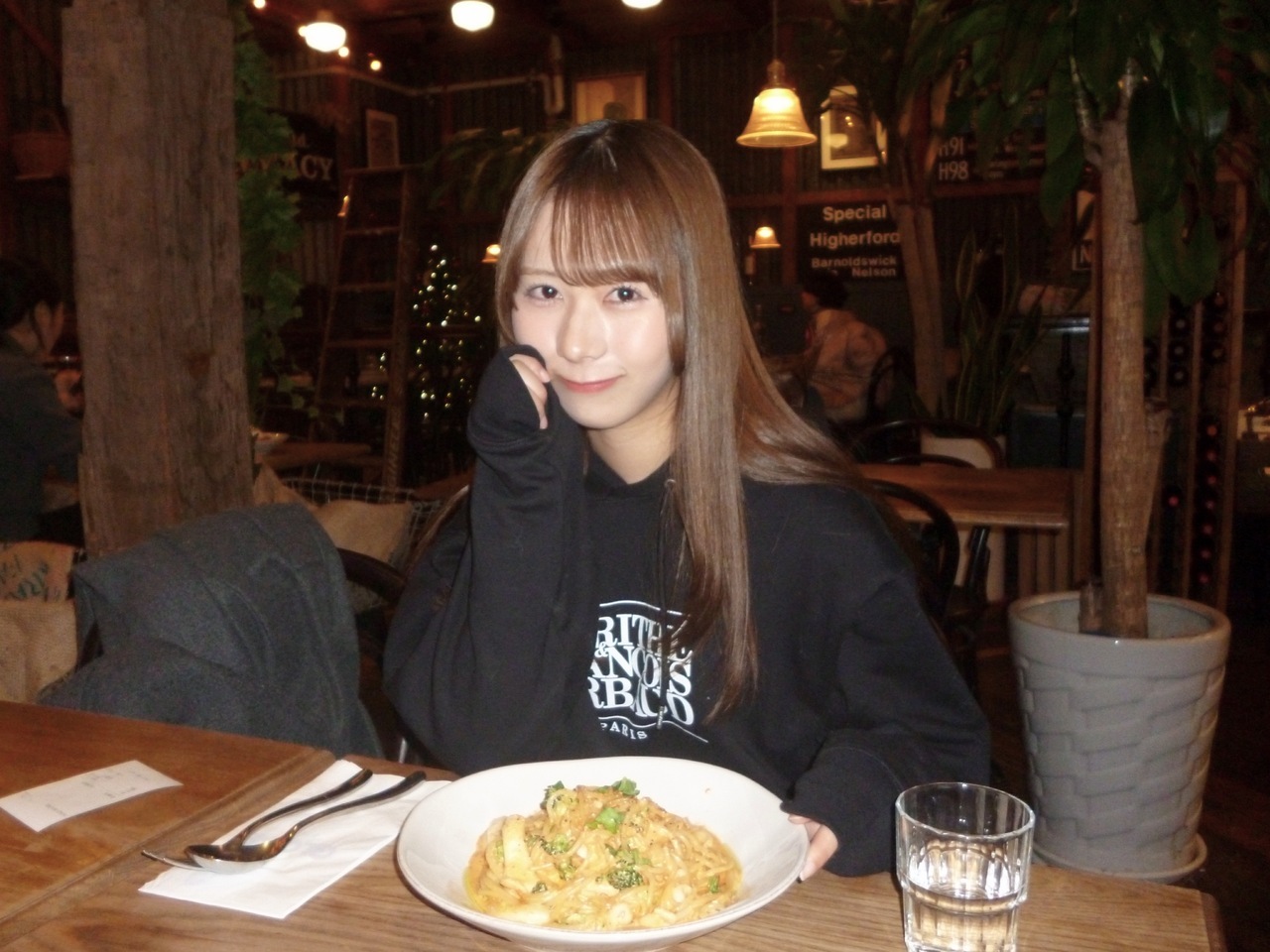 石塚瑶季「メイクさんからいただいた梅干し味の飴があまりに美味しすぎる！！！🍬　