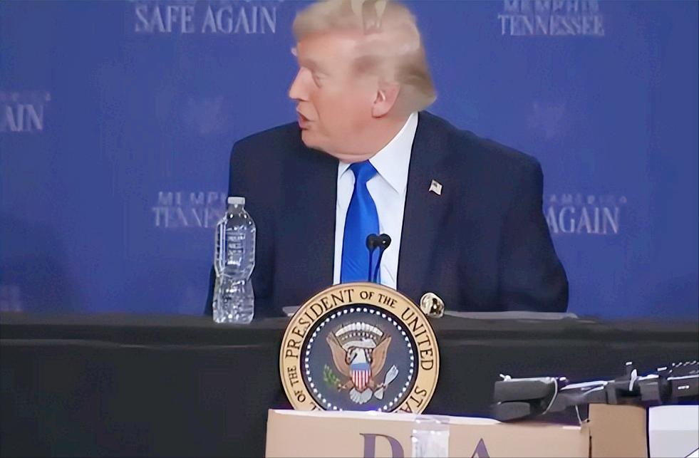 赢学大咖！最近特朗普又出惊人言论，把一场美军的耻辱乌龙硬生生吹成了自己的“政绩”