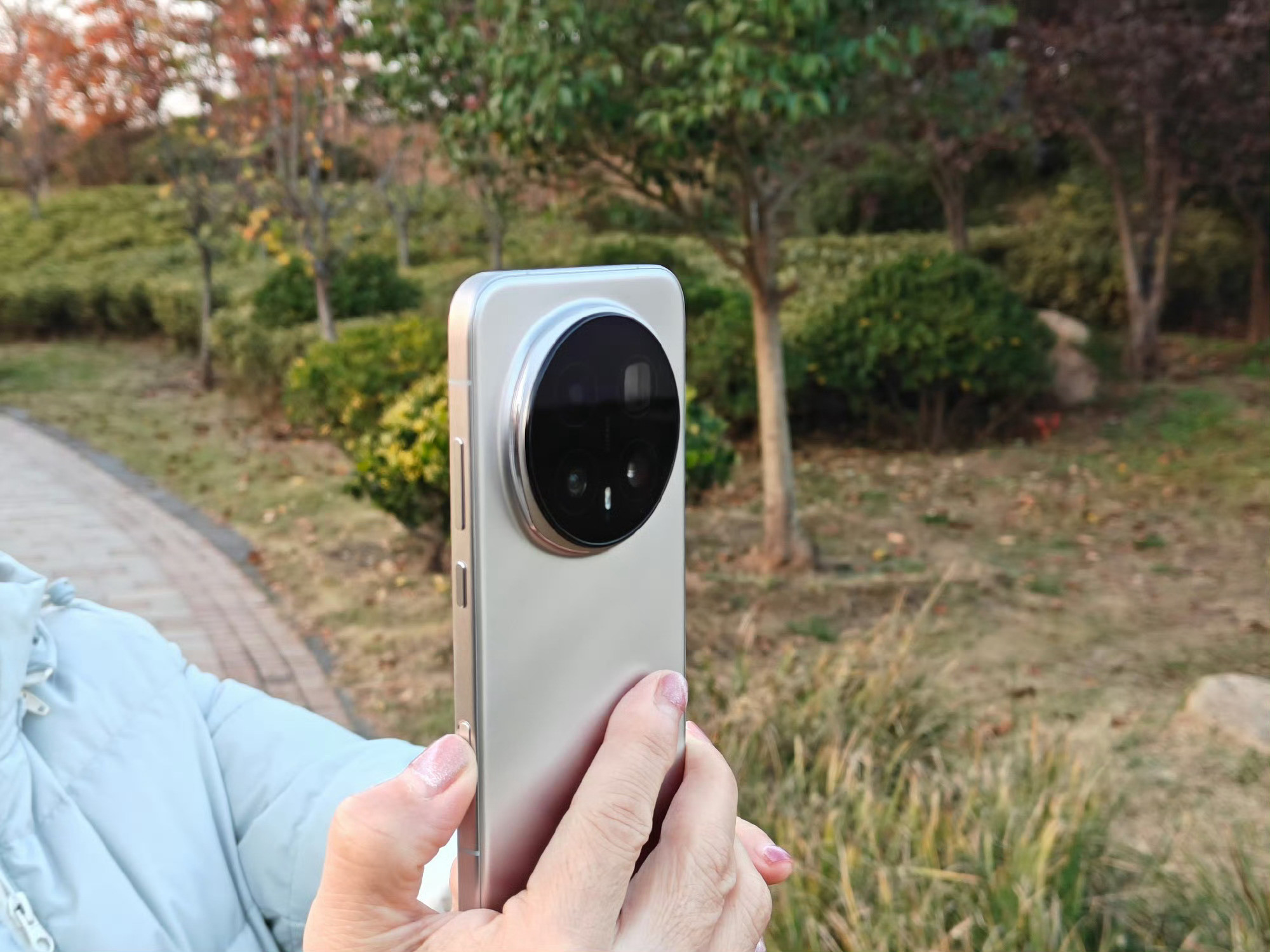 Magic8Pro用到现在！感触颇深的有三个方面！1.续航确实没啥担心的了！一