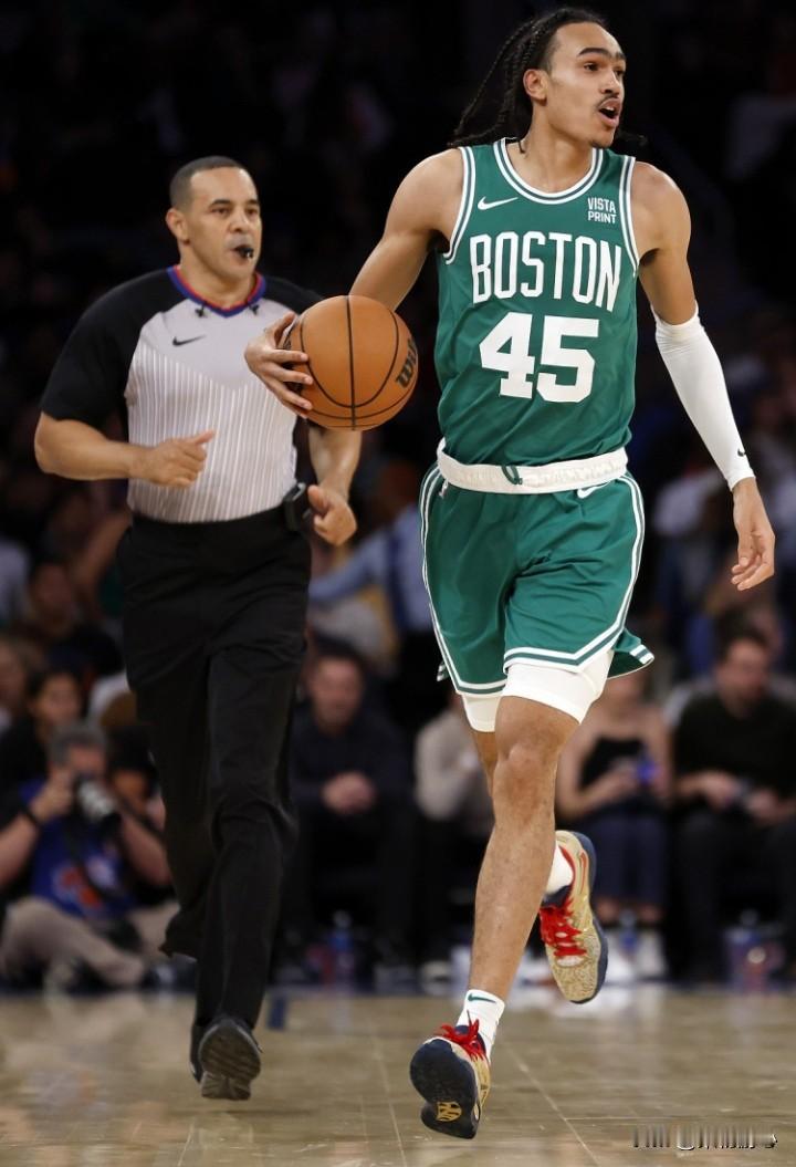 快讯！山东高速官宣，NBA旧将达拉诺·班顿正式加盟，可打1‑4号位。今天下