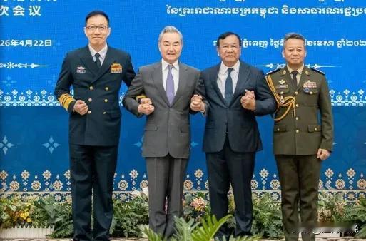 中柬首届“2+2”战略对话就决定将机制升级为“3+3“模式，新增柬埔寨内政部与中