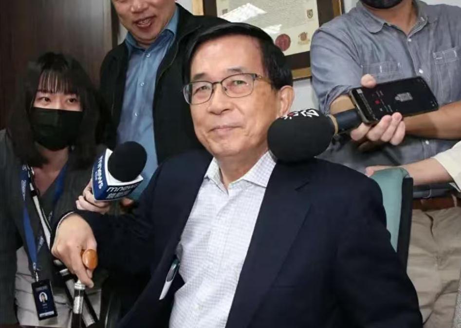 国民党这是没有人了吗？竟然要推举一个被大陆拉进“黑名单”的“台独分子”陈水扁，去