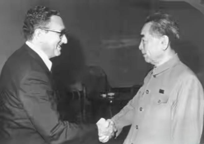 1973基辛格追问：苏联若进犯中国有何底牌？主席的回答让这他震撼1973年的