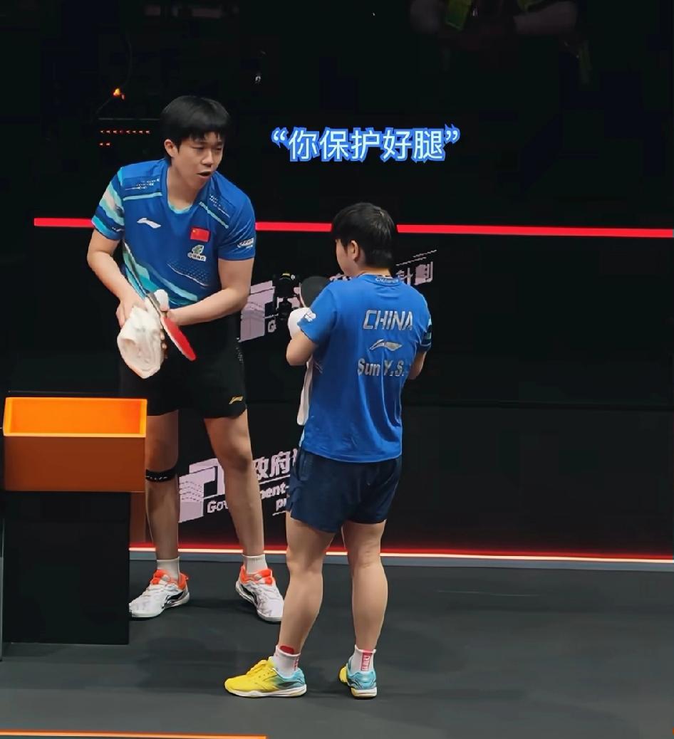 真的是对大头刮目相看了！他早就心疼莎莎一天打三场，上场前一再提醒莎莎注意保护