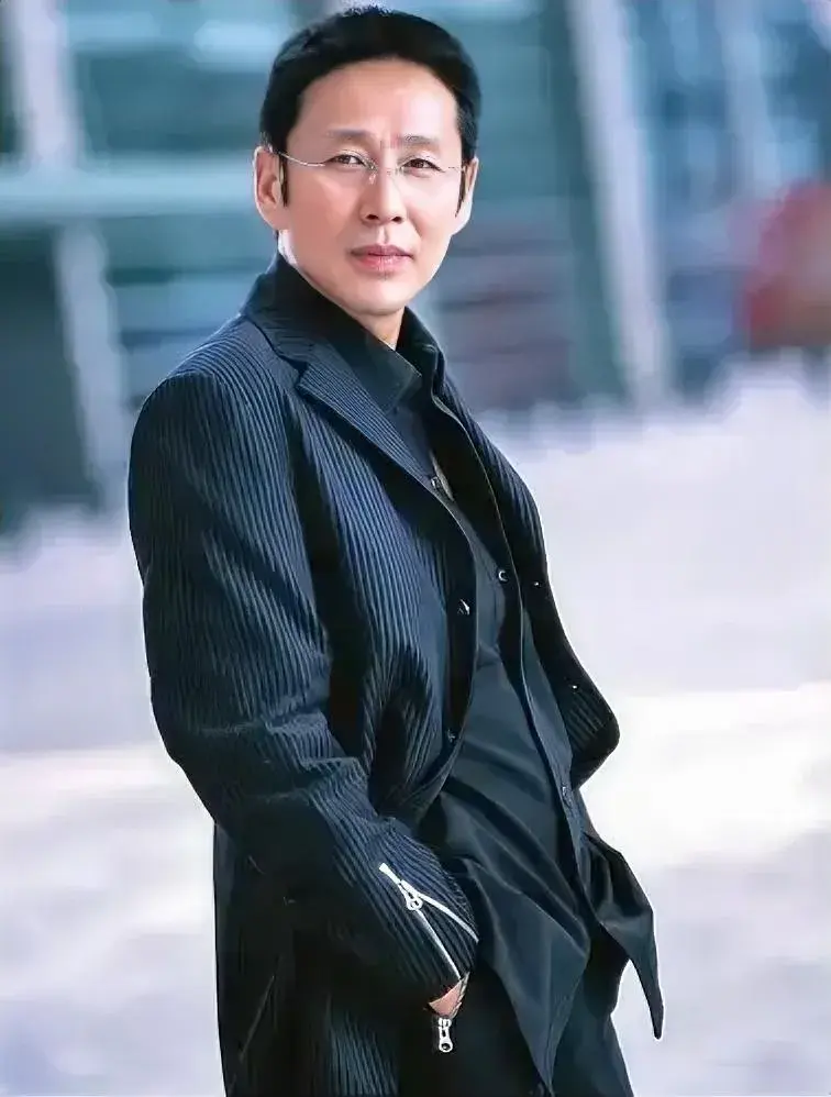 陈道明：“人生走到最后，最亲的不是子女和老伴，而是这一个人。”一位主持人曾