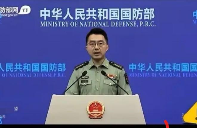 55年，整整55年，中业岛这笔账，终于被国防部摆到台面上，硬气清算！从1971年