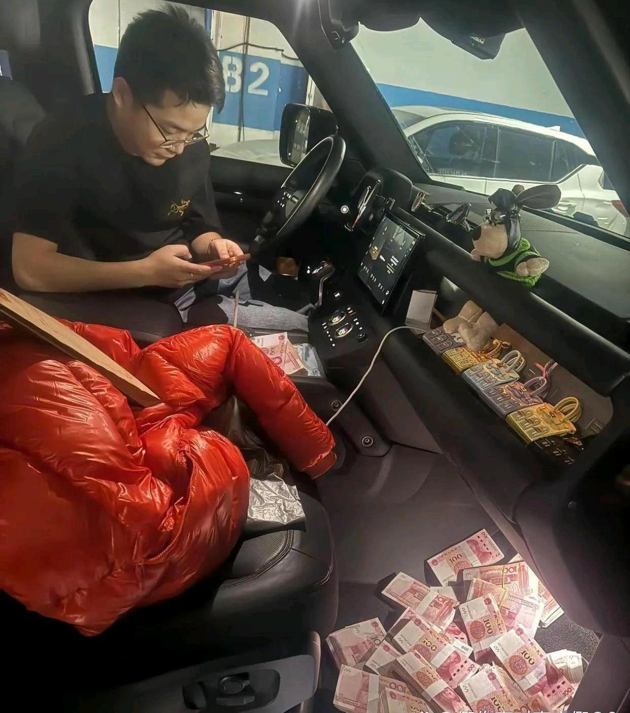 这炫富炫的真的是朴实无华！