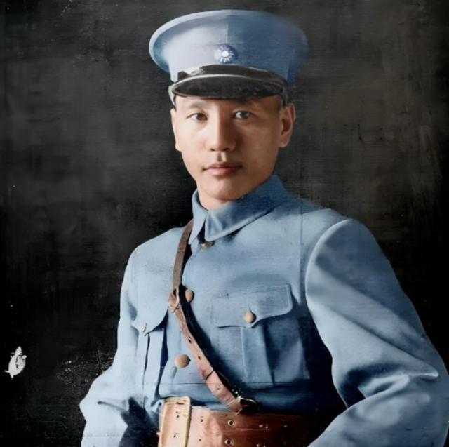 蒋介石快速上位的原因，绝不仅仅是黄埔军校校长的缘故，至少有五方面原因。1926