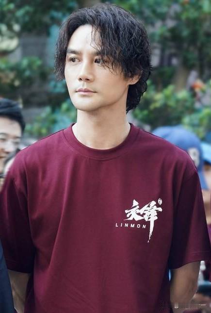 连看四集《交锋》，就演马憩这演员王凯，我发现比起他以往的演技如今的王凯都