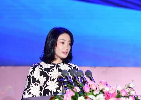 杜建英和宗馥莉之间的矛盾，本质上是父亲和叔叔留下的麻烦，不是两人制造的问题。宗