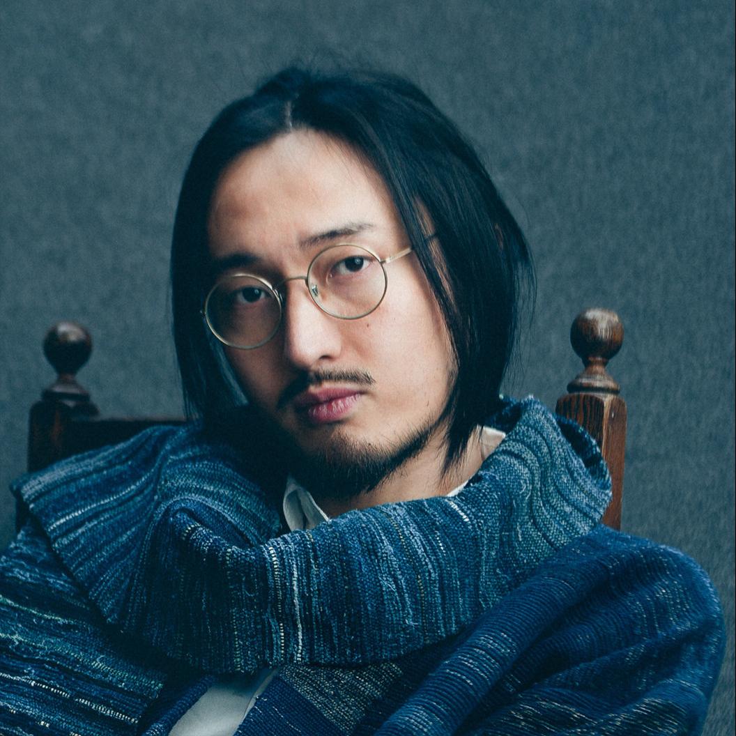 演员王传君说，最难的时候，我卡里只有一百万，这句话不是嘚瑟，是真实的感受，我母亲