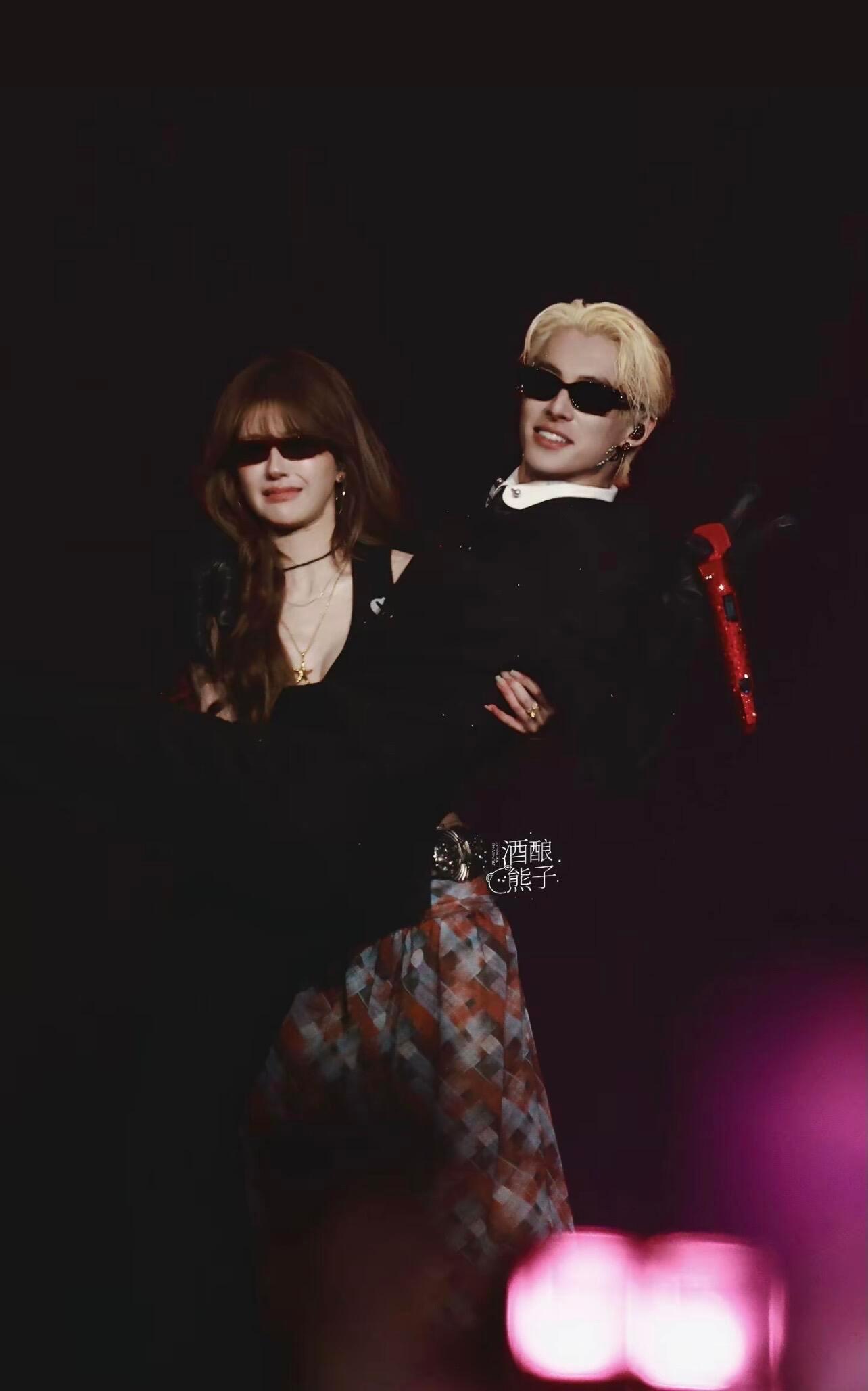 赵露思：王鹤棣你嘻嘻不嘻嘻…