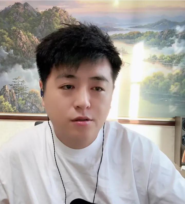 张伦巴说，没素质的人都凑到一块，我看完一整天都难受，说不上来那种感觉，一天都