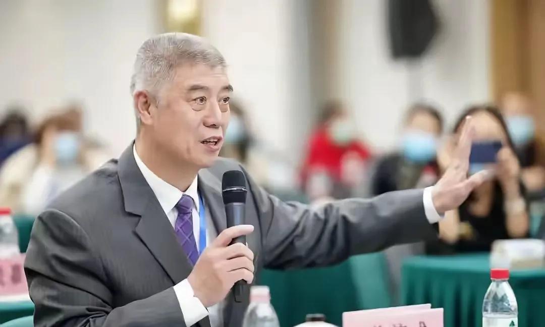 昨天晚上CBA公司对浙江广厦开出“重磅”罚单，广厦态度诚恳虚心接受，但山西球迷不