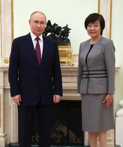 安倍昭惠（日本前首相安倍晋三的遗孀）5月30日发文说：“我在莫斯科克里姆林宫会见