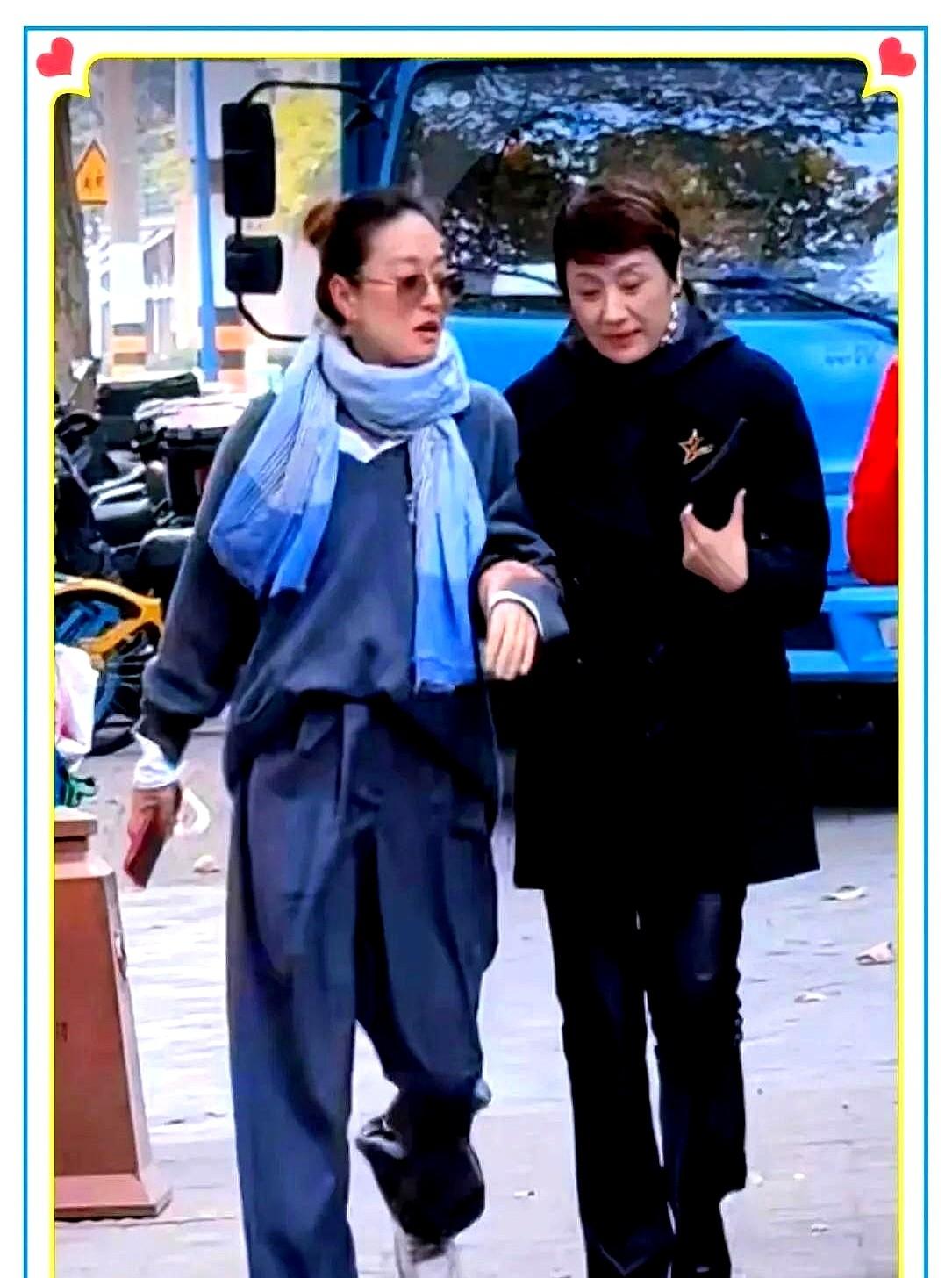 马伊琍回母校这波操作，直接戳中内娱“摆谱怪”的肺管子！现在网上吵翻了，有人说