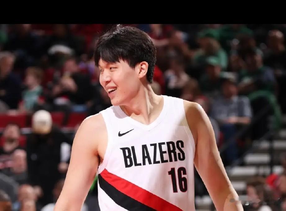 绝杀不代表完美！日媒冷静点评男篮险胜，点破光鲜胜利下的隐患伴随着杨瀚森