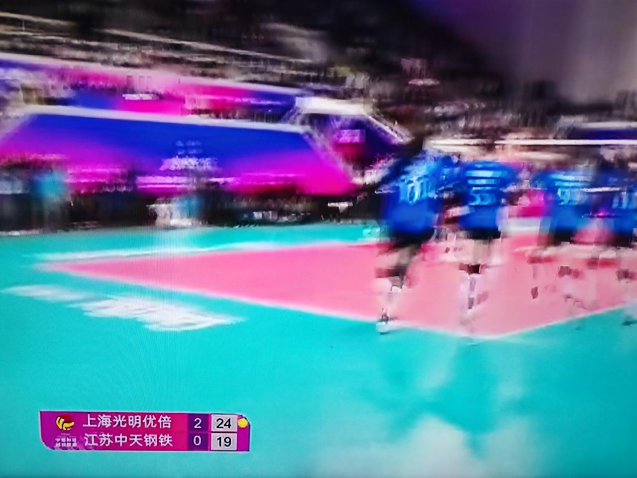 3：0，女排排超联赛决赛第三场，上海女排战胜江苏女排，三局比分是：25：23，2