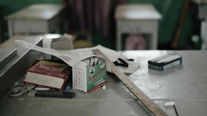 师生同餐的结果是老师外出就餐！下午到学校食堂吃饭，发现在学校吃饭的老师寥寥无几