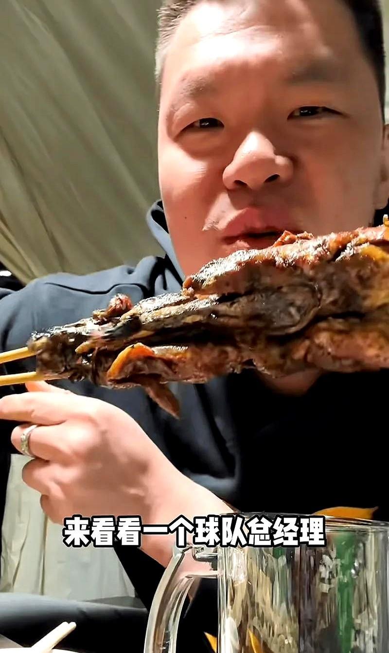 一向引援低调的朱芳雨，为什么这次大张旗鼓地去跟北京谈陈国豪的事宜？说白了，朱总