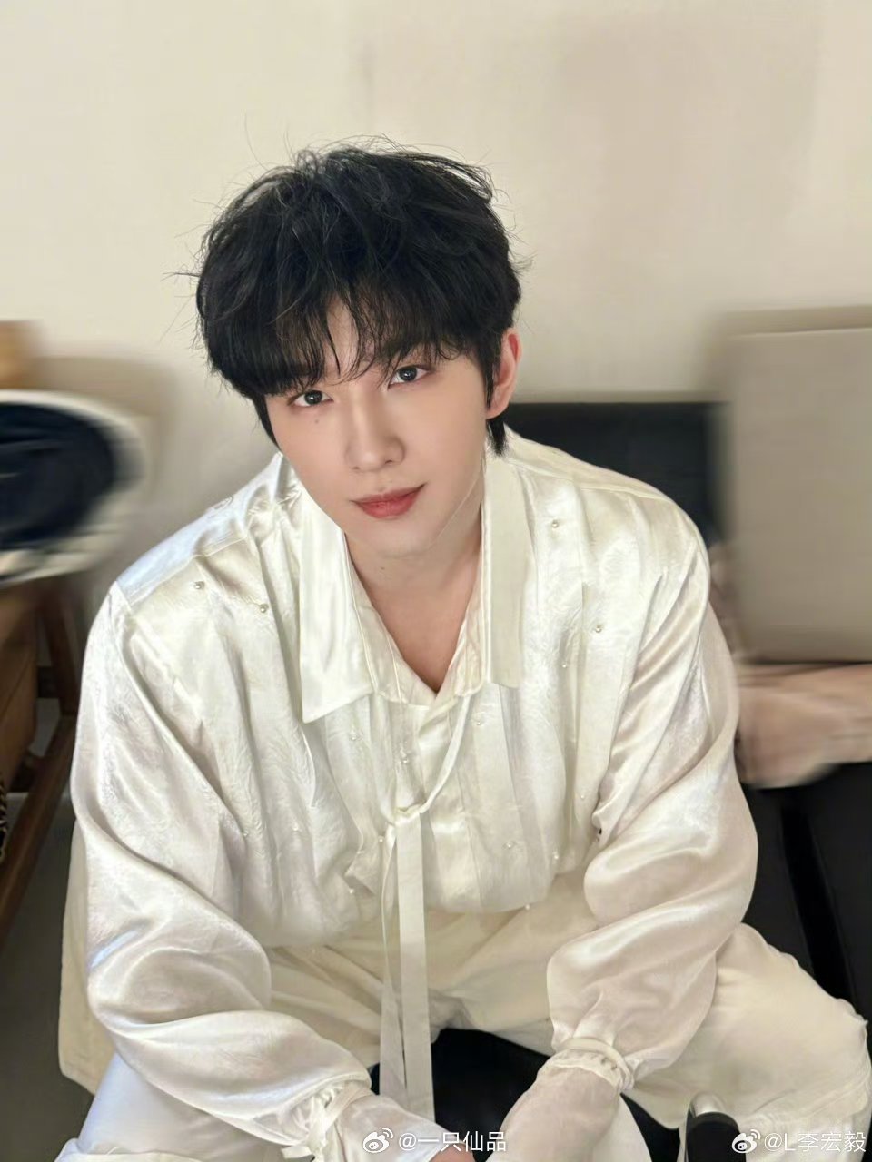 李宏毅今日营业图🈶正看，斜看，侧看，无论哪个角度看，都很权威​​​