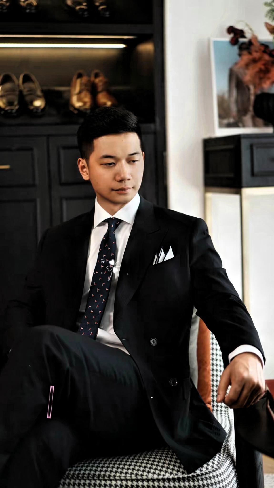 妻子放狠话：“你敢把你妈接来，咱明天就离婚！”老公毫不退让：“离就离，天天拿离婚