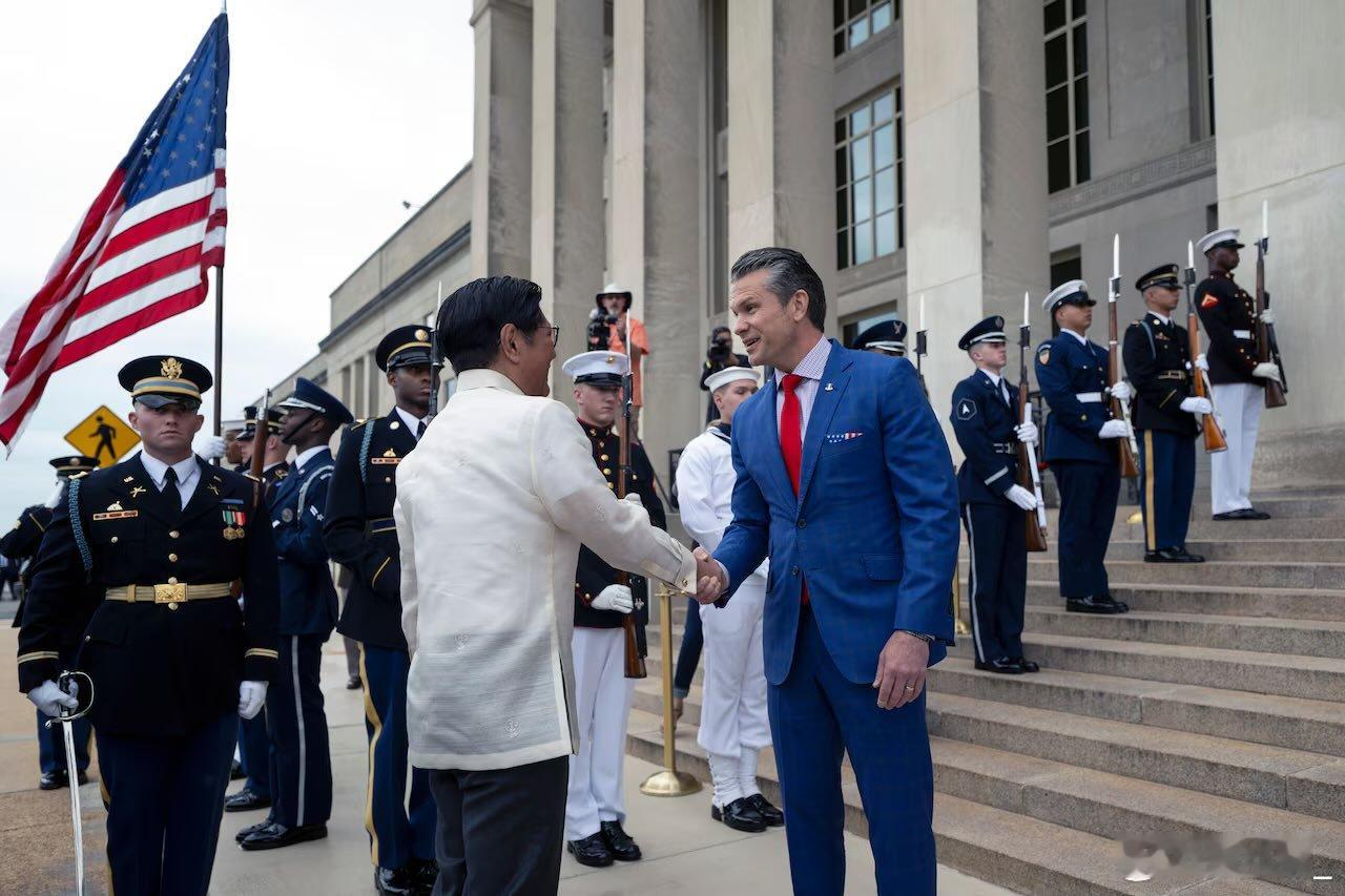 菲律宾总统马科斯正在访美，今天去五角大楼与美国国防部长赫格塞特会谈。菲美勾连​