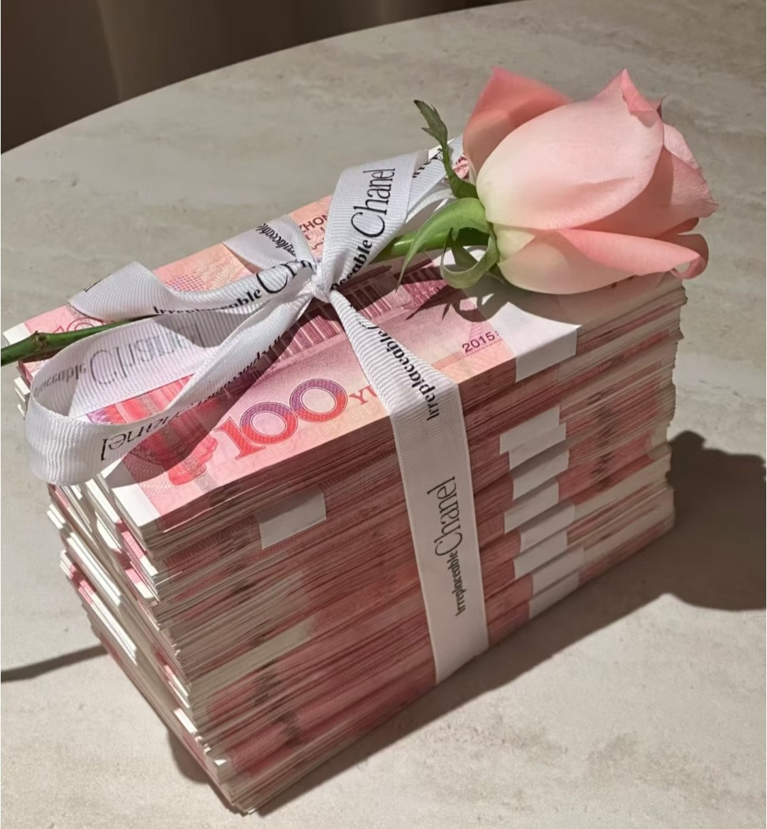 很多人都听过洗钱，但根本不懂它到底是什么！举个大白话例子，一听就明白。有人靠诈骗到手一大笔现金，这就