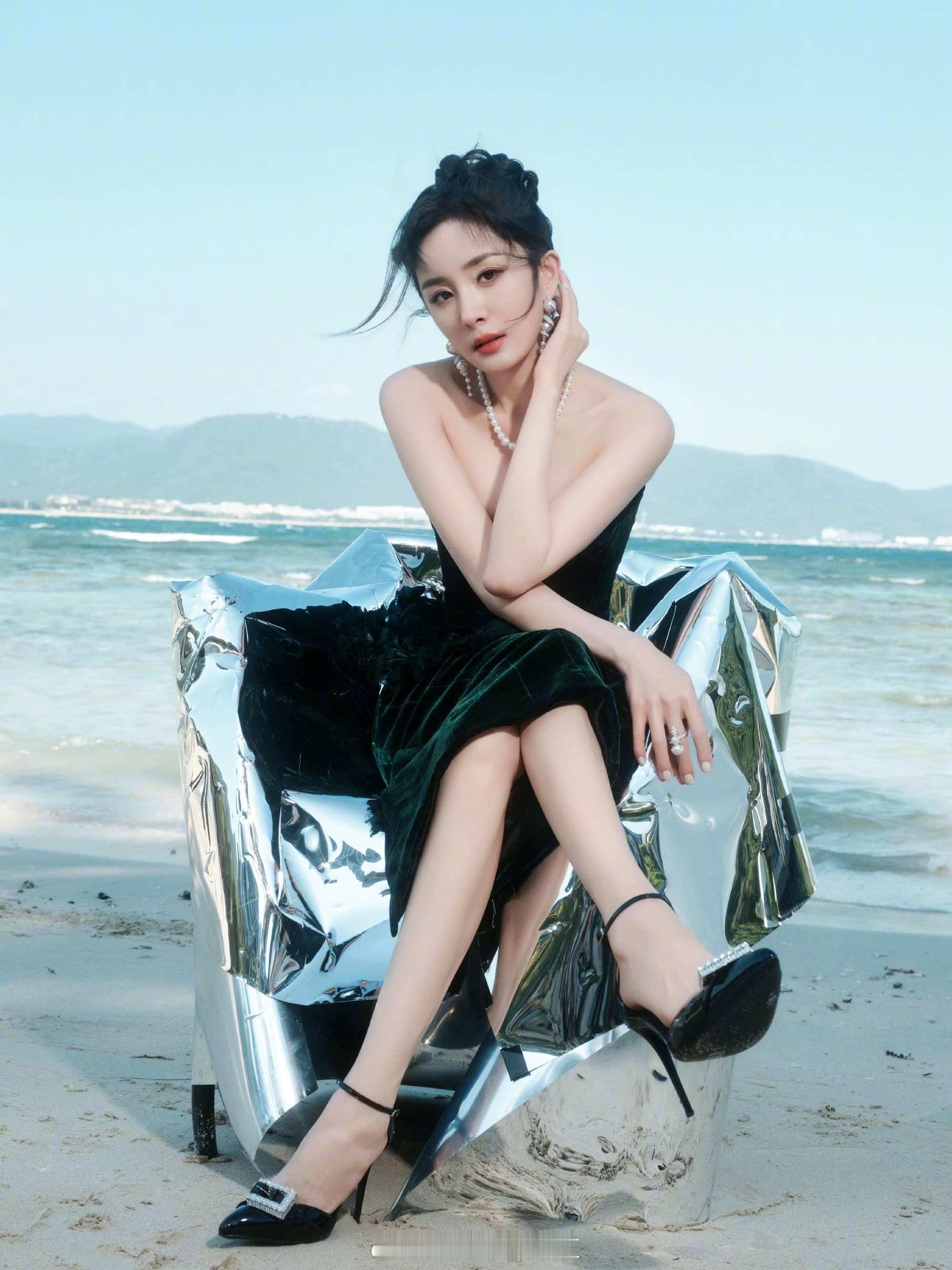 杨幂百变高跟鞋妆造精选