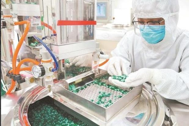 "中国真的亏麻了"！中国自己研发的"抗癌神药"，去年6月被外资用72亿