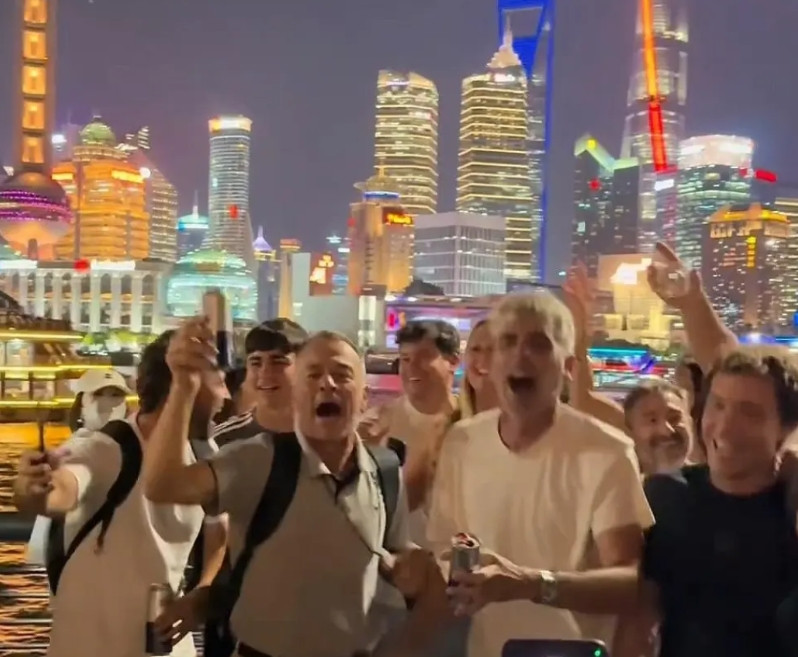 中国对几十个发达国家免签，很多老外源源不断地来到中国，他们很多来中国的第一站选择