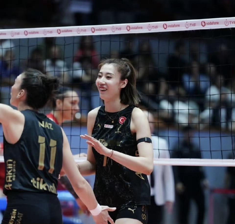 恭喜王媛媛登顶土超女排联赛拦网榜！随着本赛季土超女排联赛的结束，王媛媛最终以74