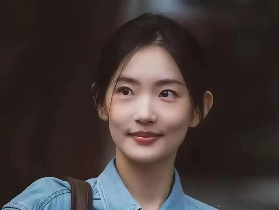有件事我得说。憋挺久了。周依然这演员，演啥像啥，你看完记住的是角色，不是她本人。