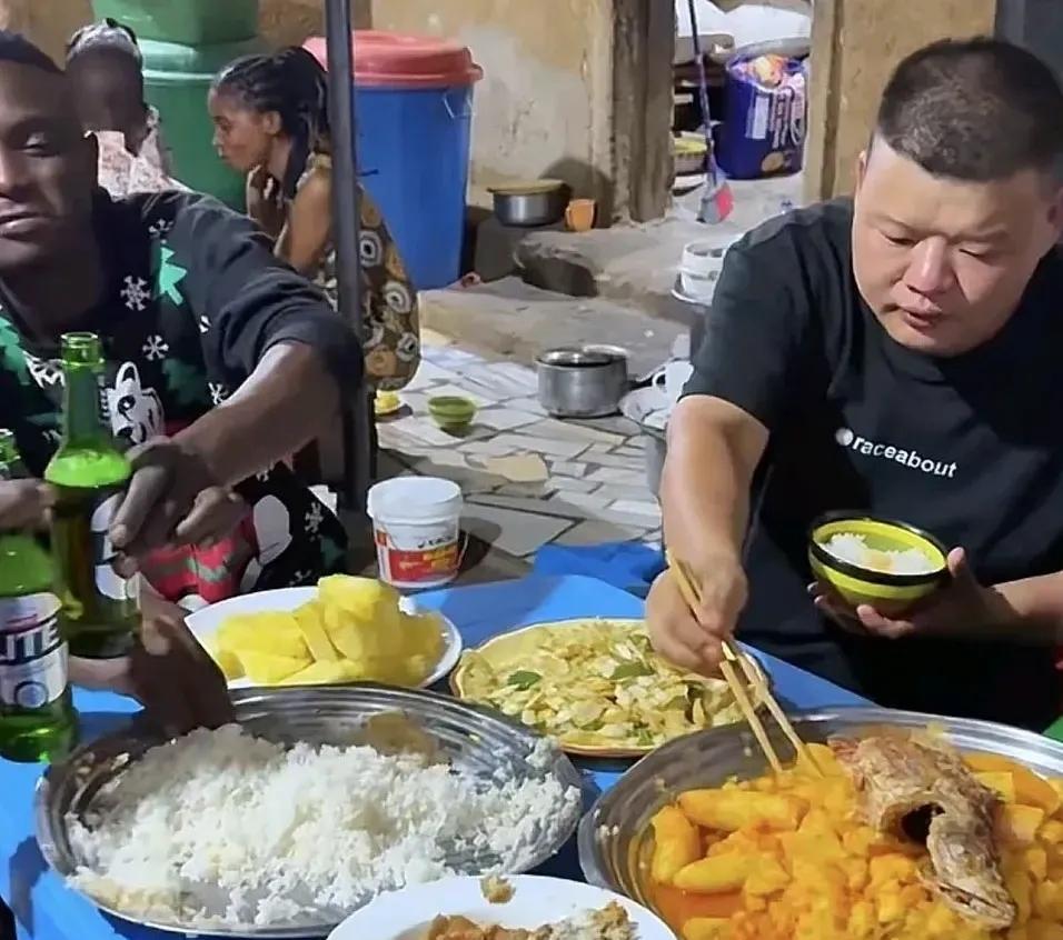 现在全网最后悔的女人就是菲利了吧！不是因为嫁到了中国也不是因为介绍了乌拉相亲而