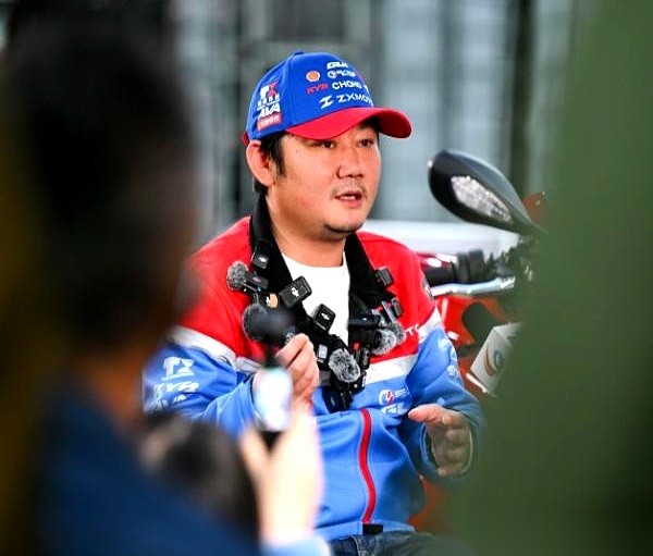 500块钱，请个圈内顶流录专属语音包，高德地图这波操作，直接把广告圈的底牌给掀了。但最离谱的不是高德