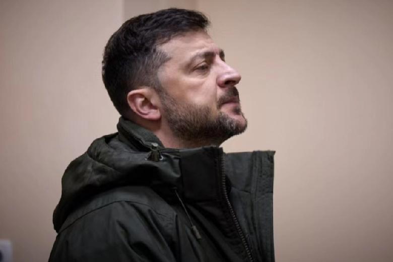 泽连斯基终于放弃幻想，公开宣布放弃加入北约，俄罗斯如愿了！12月14日，英国