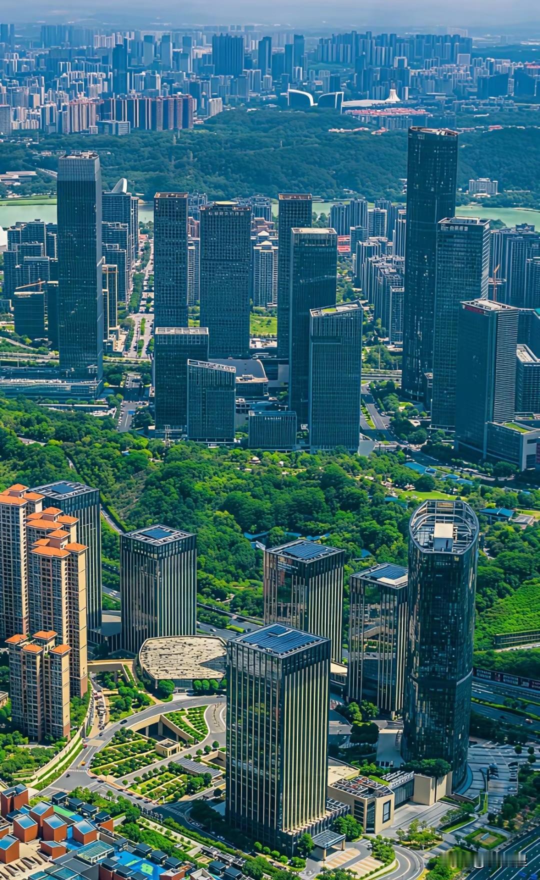 南宁经济那么差，为何城建却那么好？不是贬低，南宁是一个城建配不上经济的城市，去年