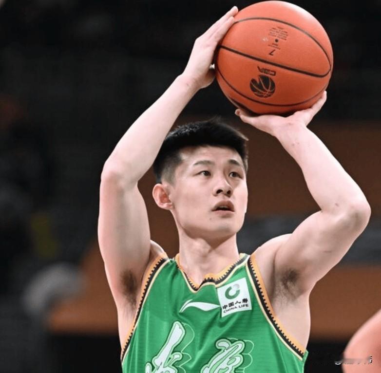 威尔斯谈王岚嵚：“他今晚打得很棒。”“关键时刻，命中关键三分。”“我