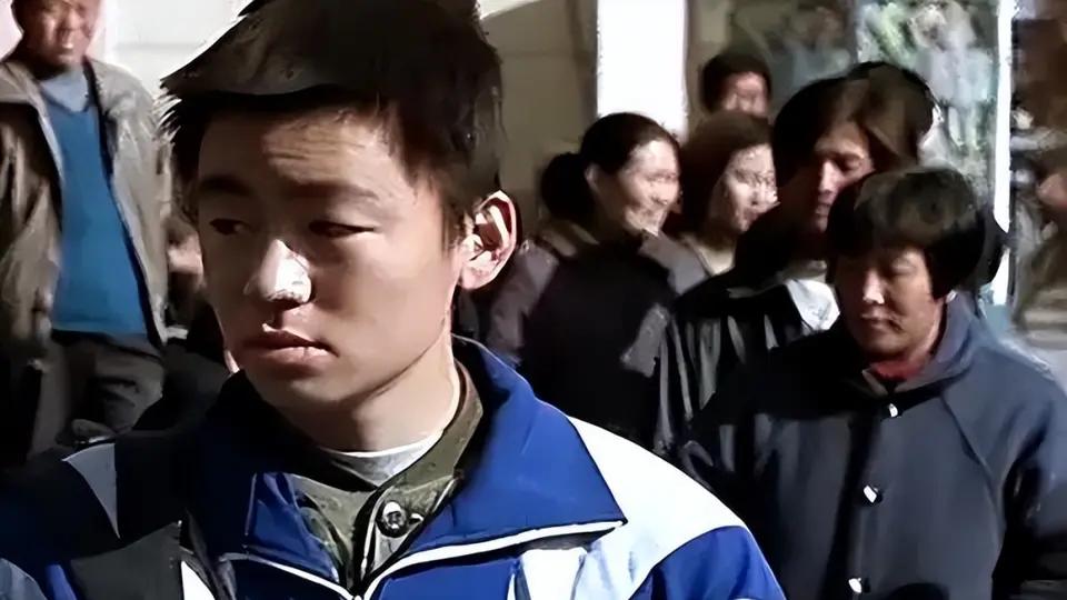 王宝强43岁扛过苦儿女优秀打脸谣言人品演技双在线真是让人意想不到!曾被