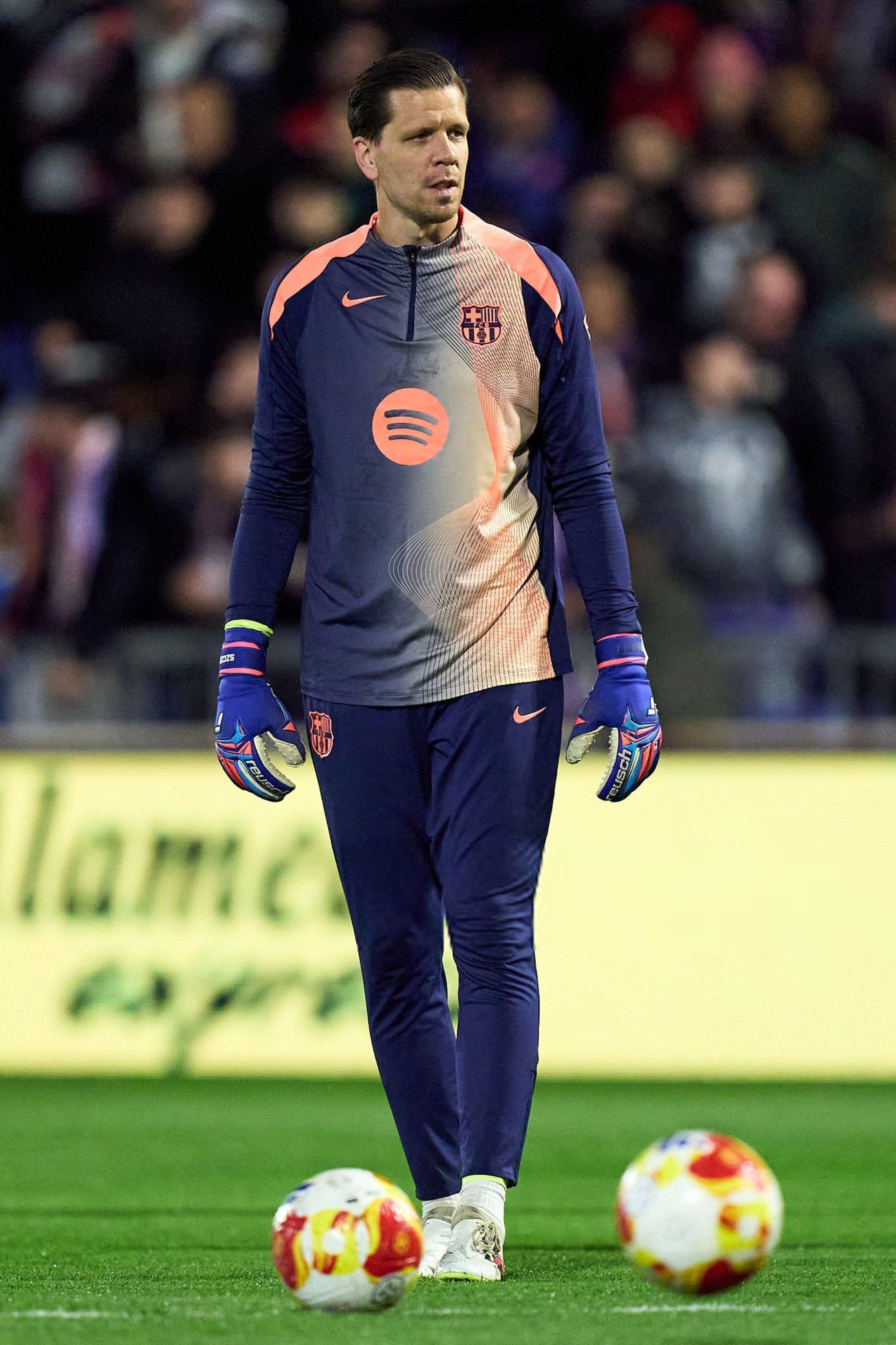 每体：弗里克原本决定让什琴斯尼参加昨天对阵瓜达拉哈拉的比赛。但在比赛开始前几个