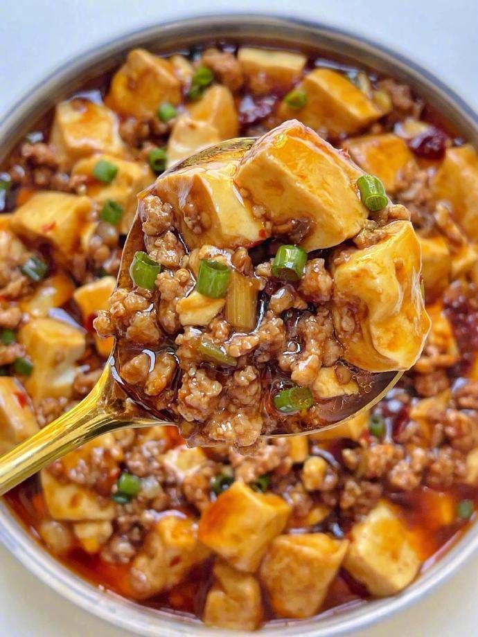 肉末豆腐这一大盘不要太下饭​​​