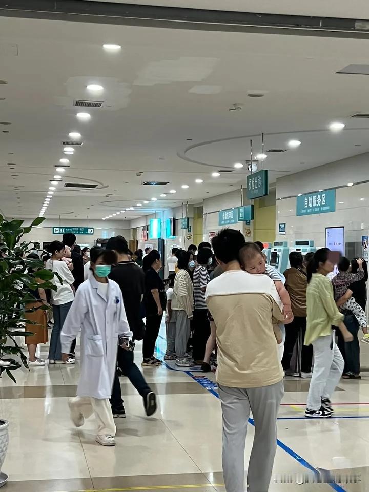 女人千万不要以为瘦就是美，特别是当你减肥怎么也减不掉，忽然莫名消瘦的时候，就要警