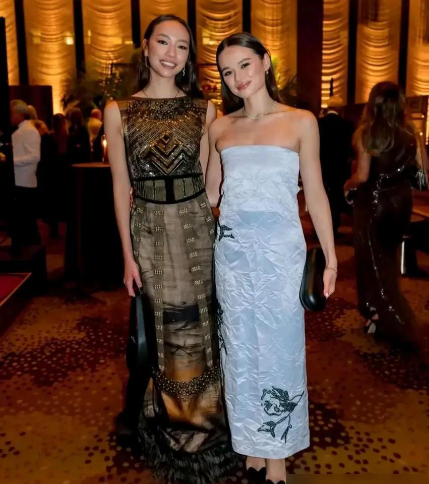 95岁默多克把三个子女踢出家族群，每人发11亿美元封口费。他正在法庭上干一件更