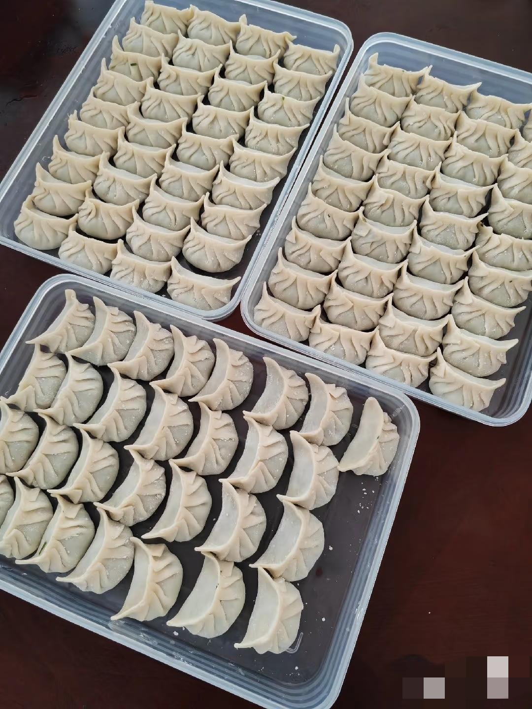 我有一个雷打不动的习惯，整整坚持了6年。那就是每到星期六日的时候，那天都包