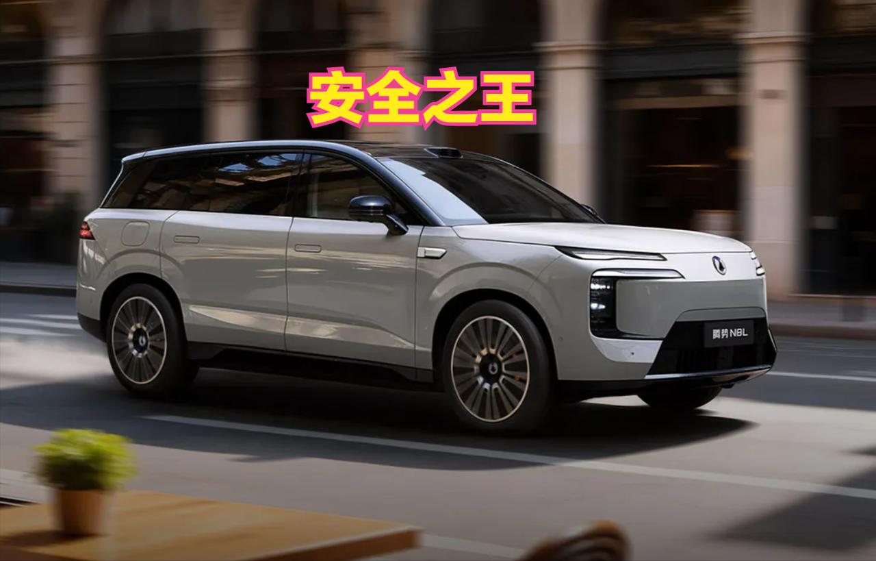 30万级腾势N8L也是天神之眼B方案，回头看买钛7顶配的人，太有眼光了！昨晚看