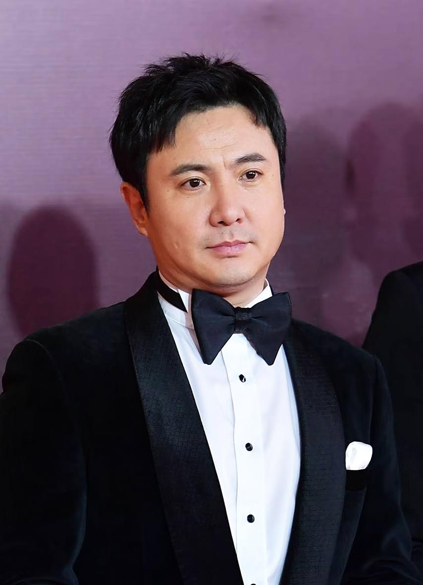 全网最尴尬的男人，估计就是沈腾了。不是因为票房不行，也不是因为演技没人认可。