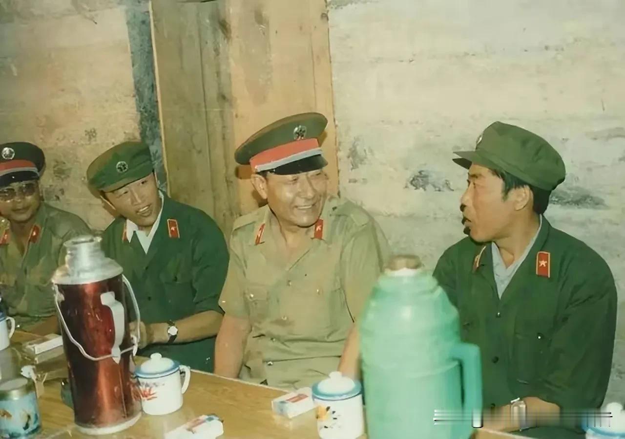 1983年早春，39军新任军长徐惠滋踏入军部办公楼，迎面撞上时任副军长黄达宣，看